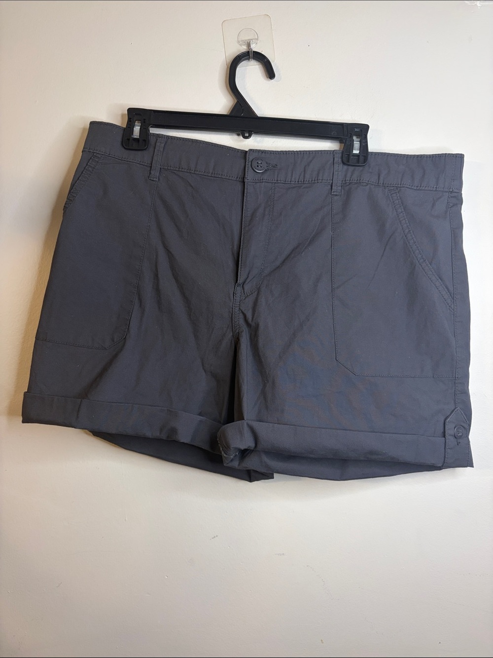 Washed Black Poplin Roll Tab Utility Shorts Womens Size XL NWT #258